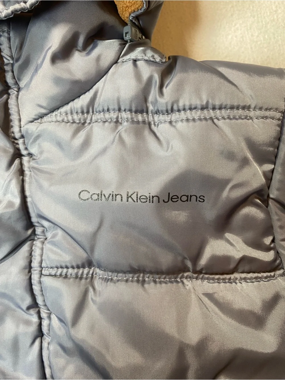 Calvin Klein Jeans Kids Quilted Light Gray Puffer Jacket. See description.